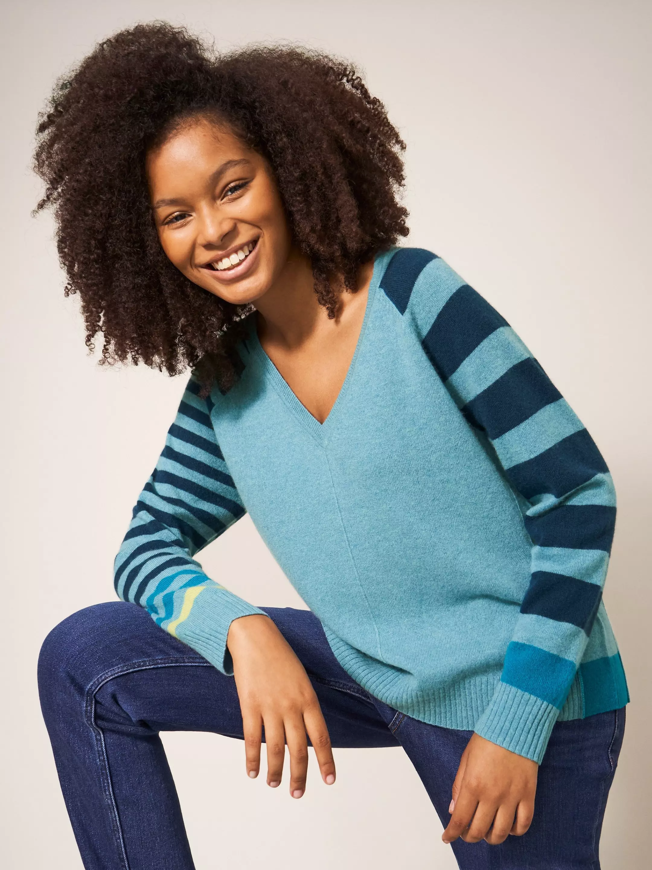 CLARA V NECK CASHMERE JUMPER