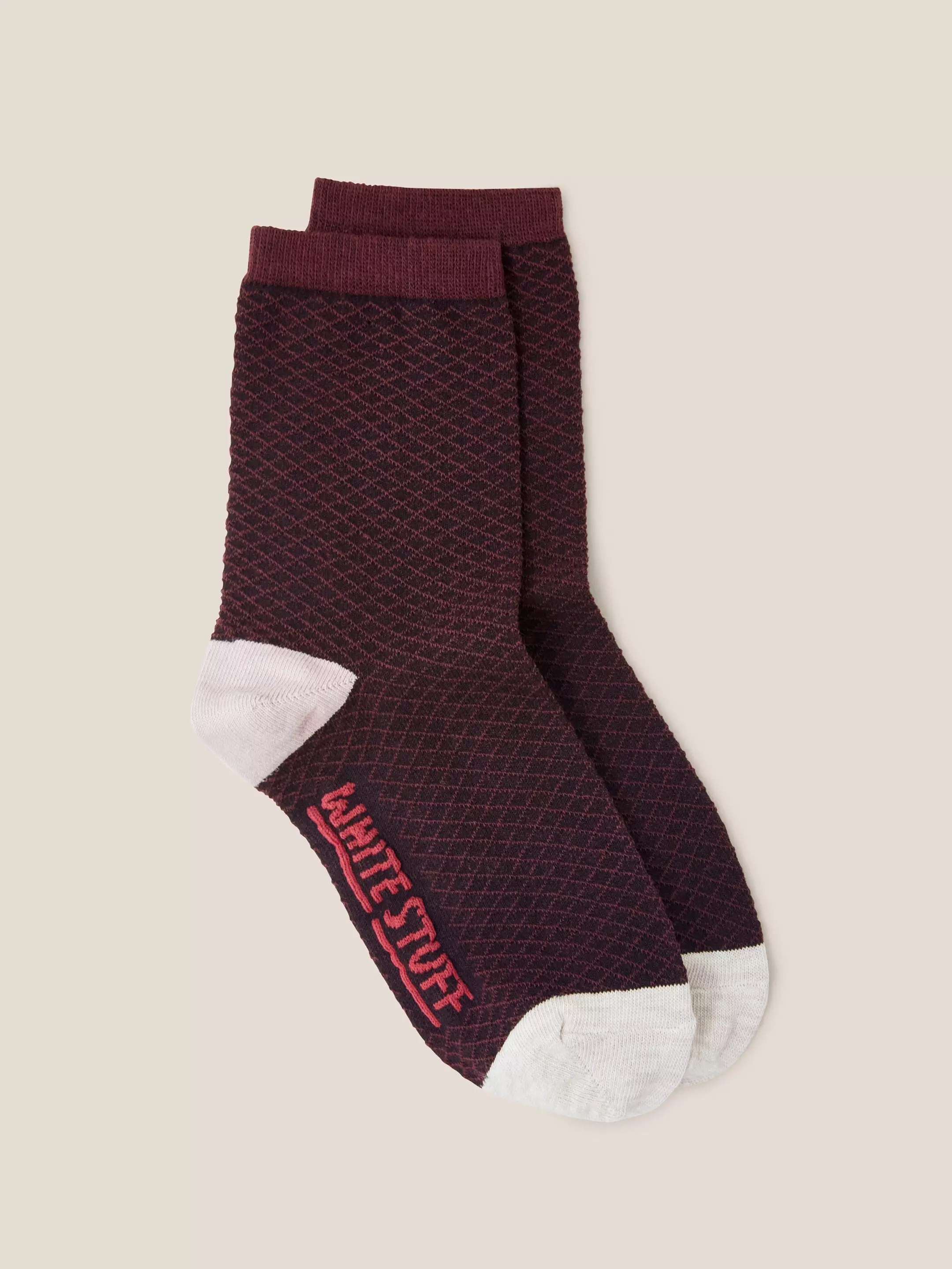 Textured Diamond Ankle Socks