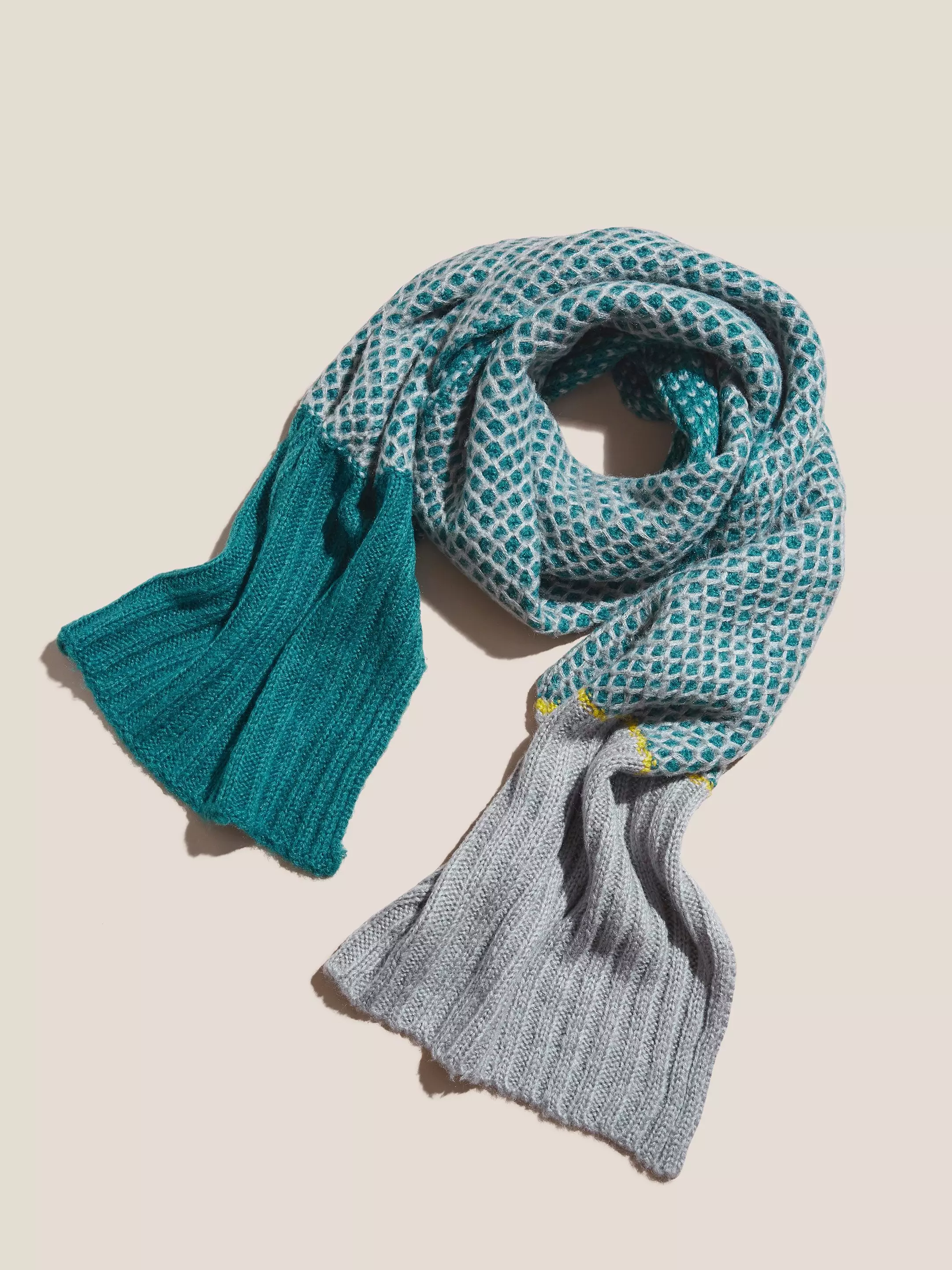 Honeycomb Knitted Scarf 3 Honeycomb Knitted Scarf