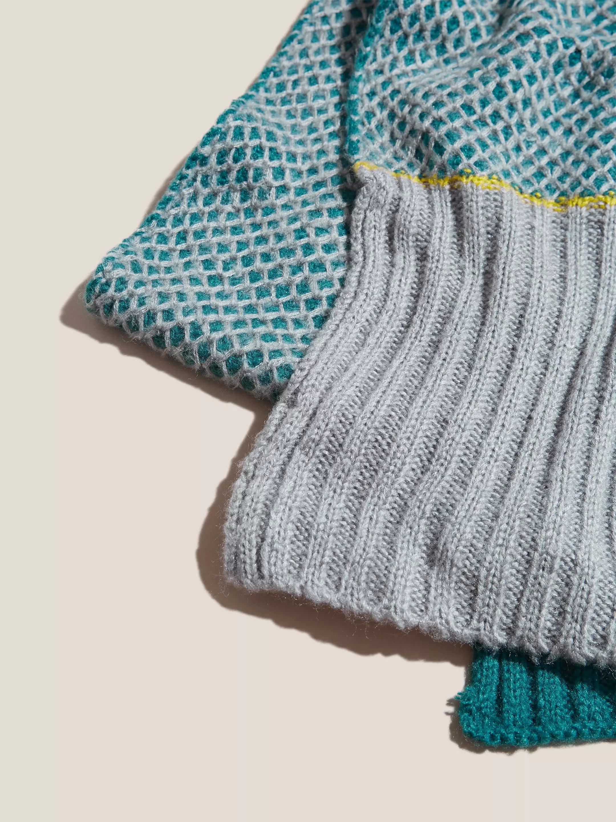 Honeycomb Knitted Scarf 5 Honeycomb Knitted Scarf