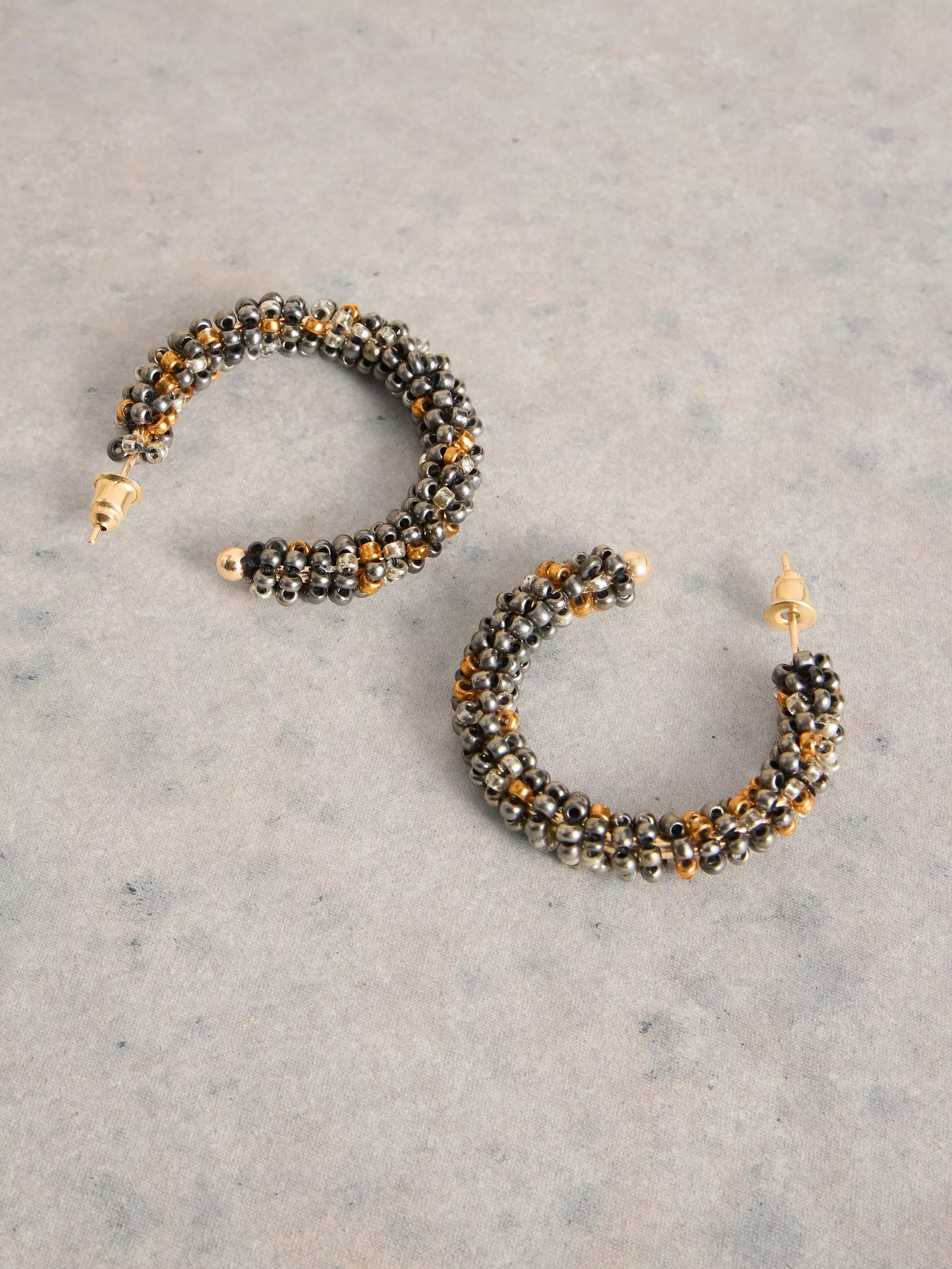 POPPY BEAEDED HOOP EARRING 4 POPPY BEAEDED HOOP EARRING