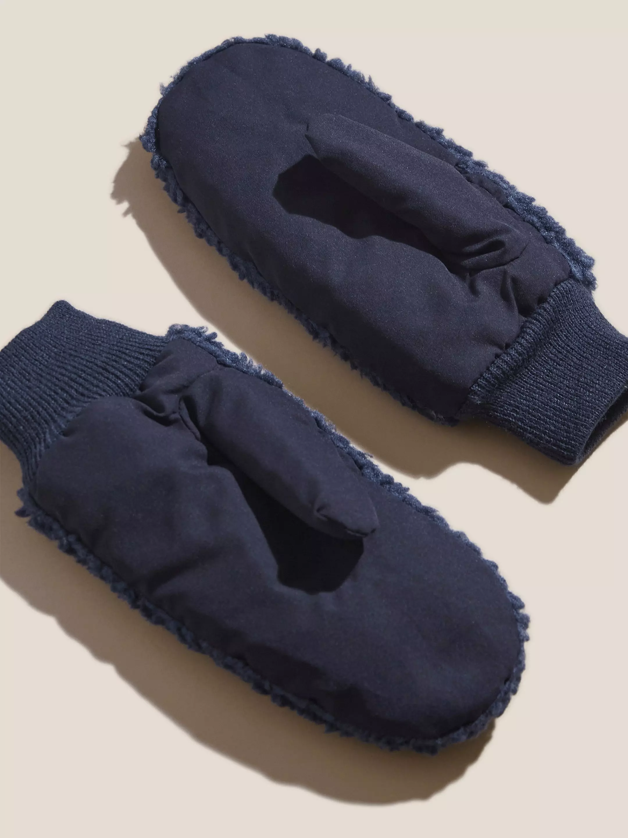 Borg Mittens 4 Borg Mittens