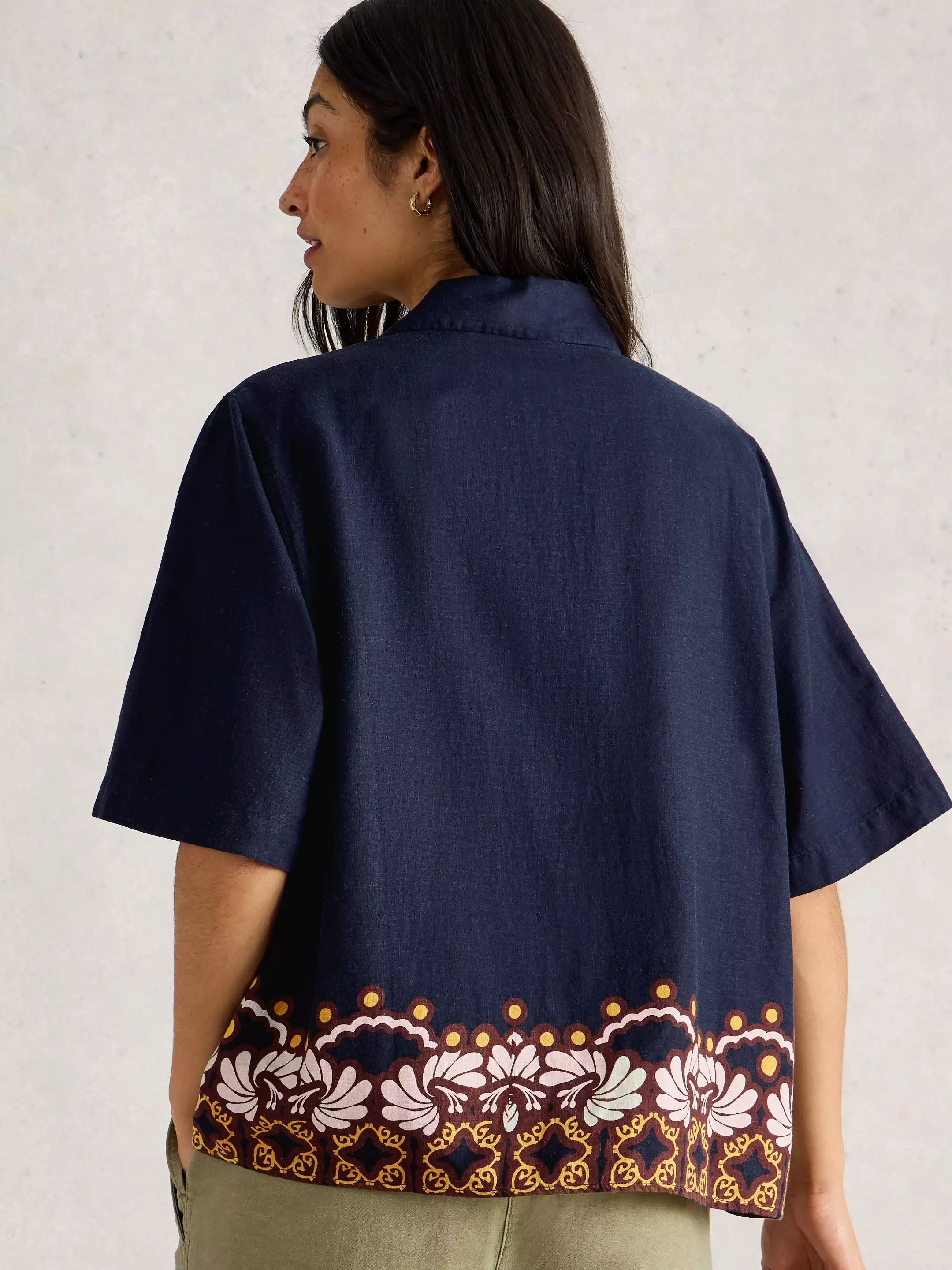 Bella Linen Blend Resort Shirt 5 Bella Linen Blend Resort Shirt