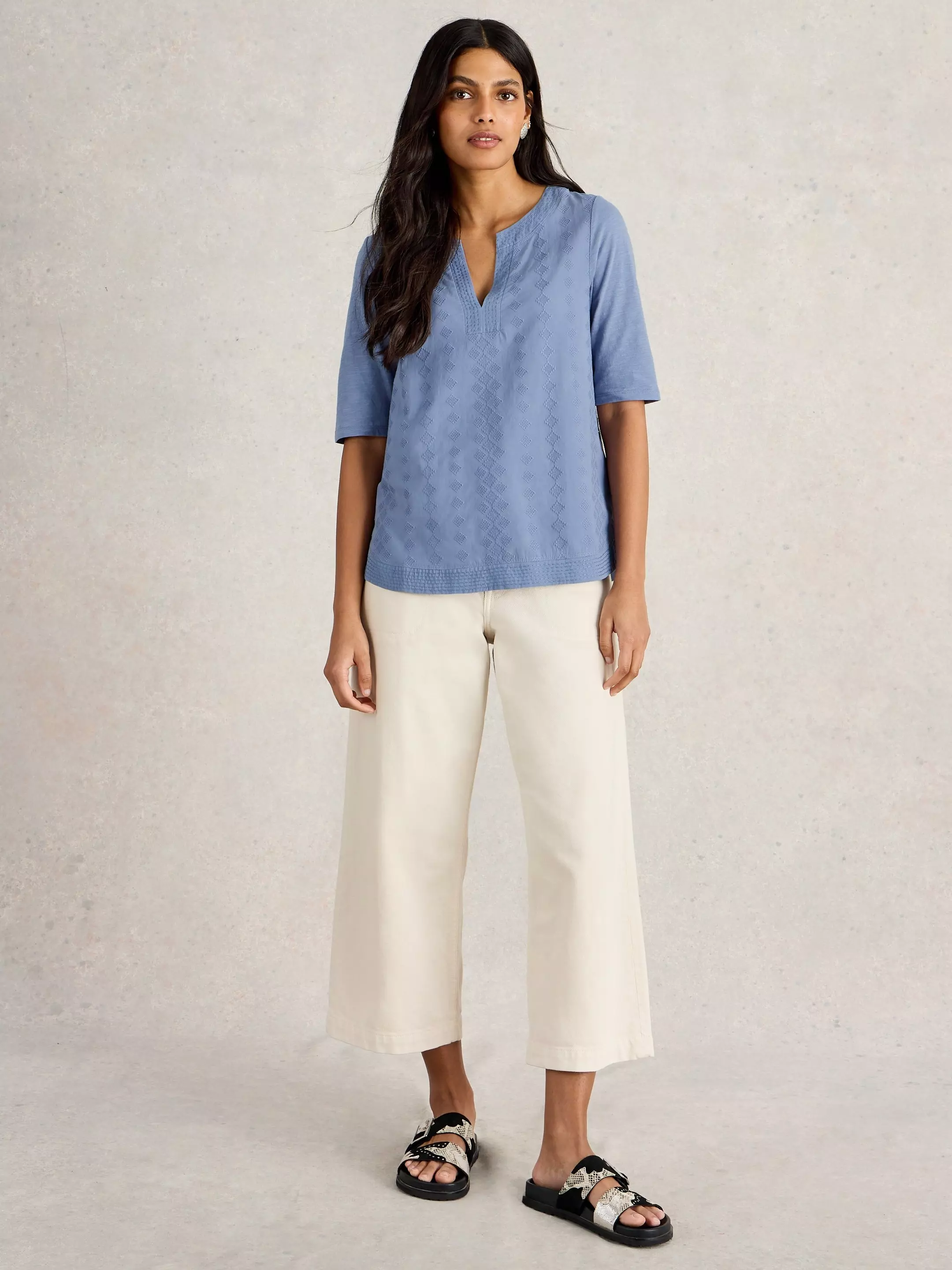 WEAVER NOTCH NECK TOP