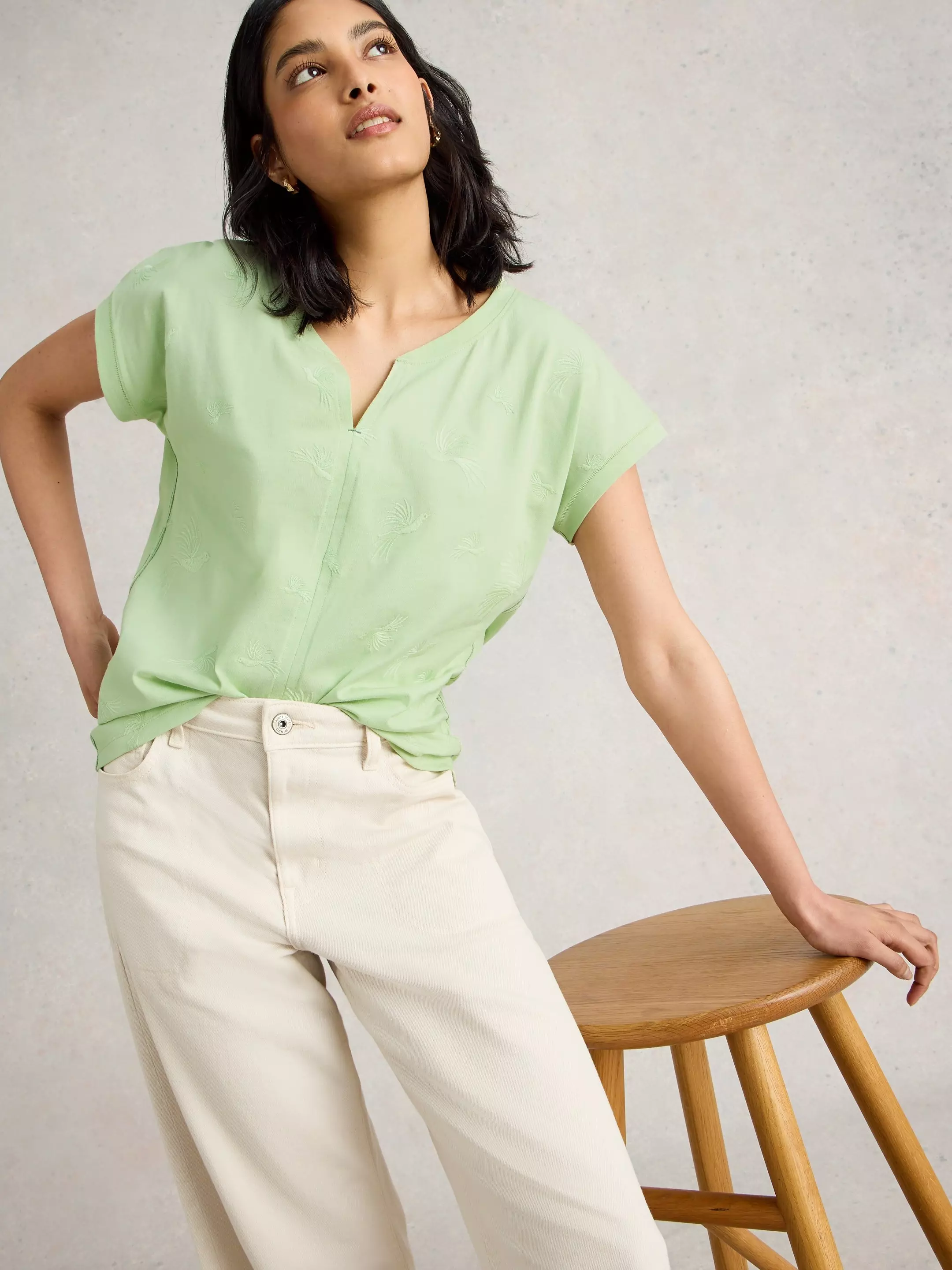 NELLY EMBROIDERED SHORT SLEEVE TEE