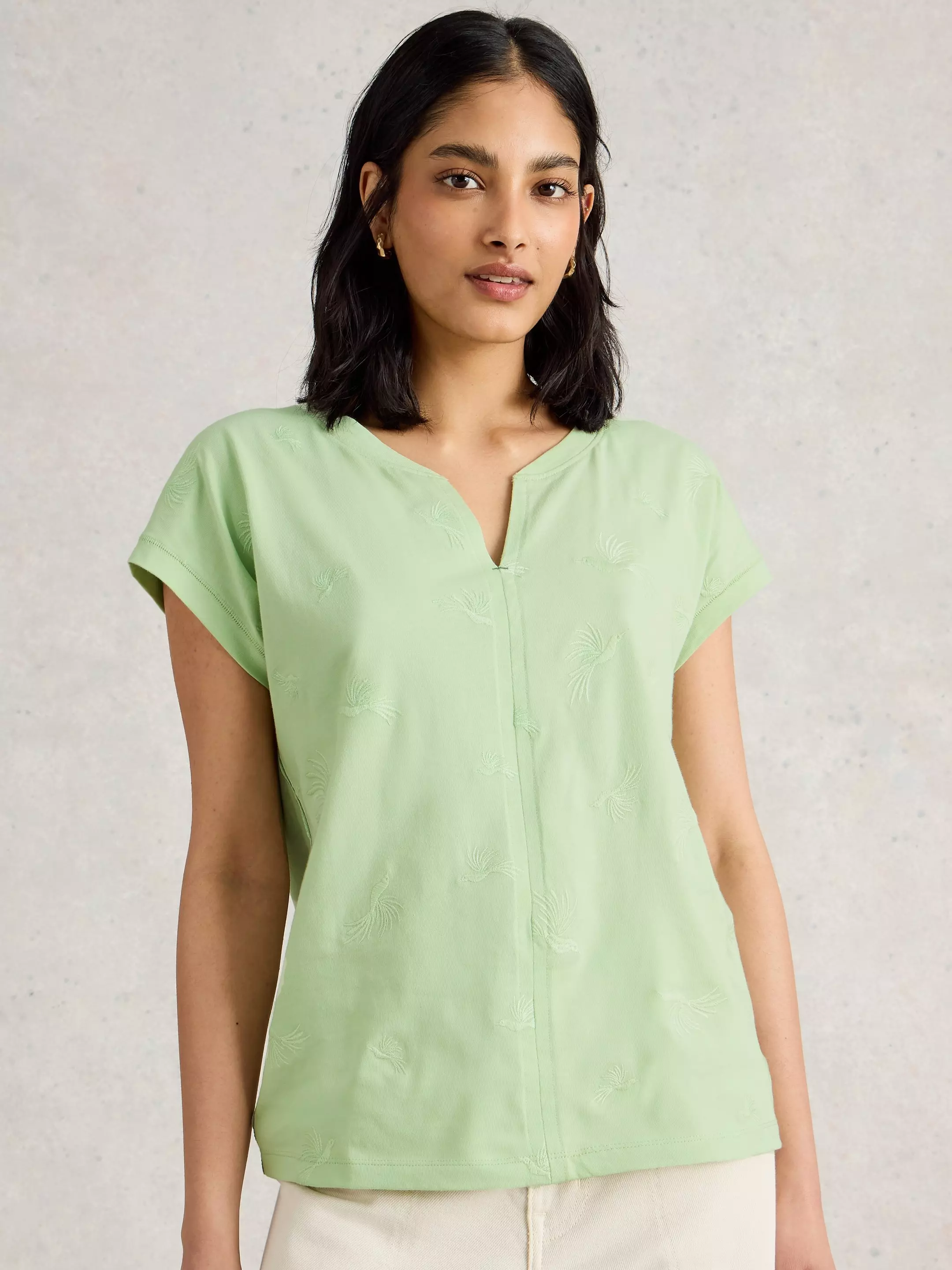 NELLY EMBROIDERED SHORT SLEEVE TEE 4 NELLY EMBROIDERED SHORT SLEEVE TEE