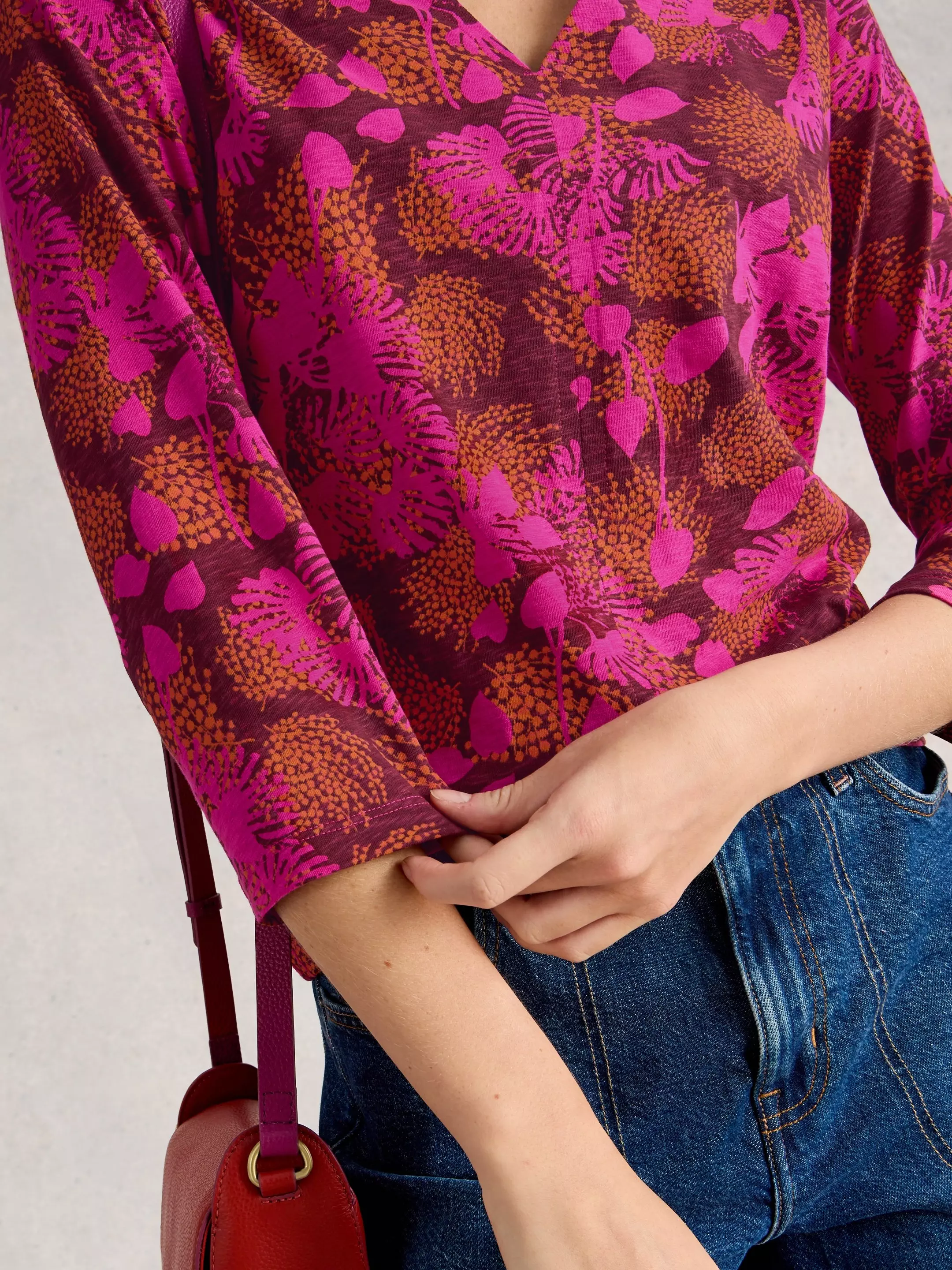 NELLY NOTCH NECK MID SLEEVE TEE 4 NELLY NOTCH NECK MID SLEEVE TEE