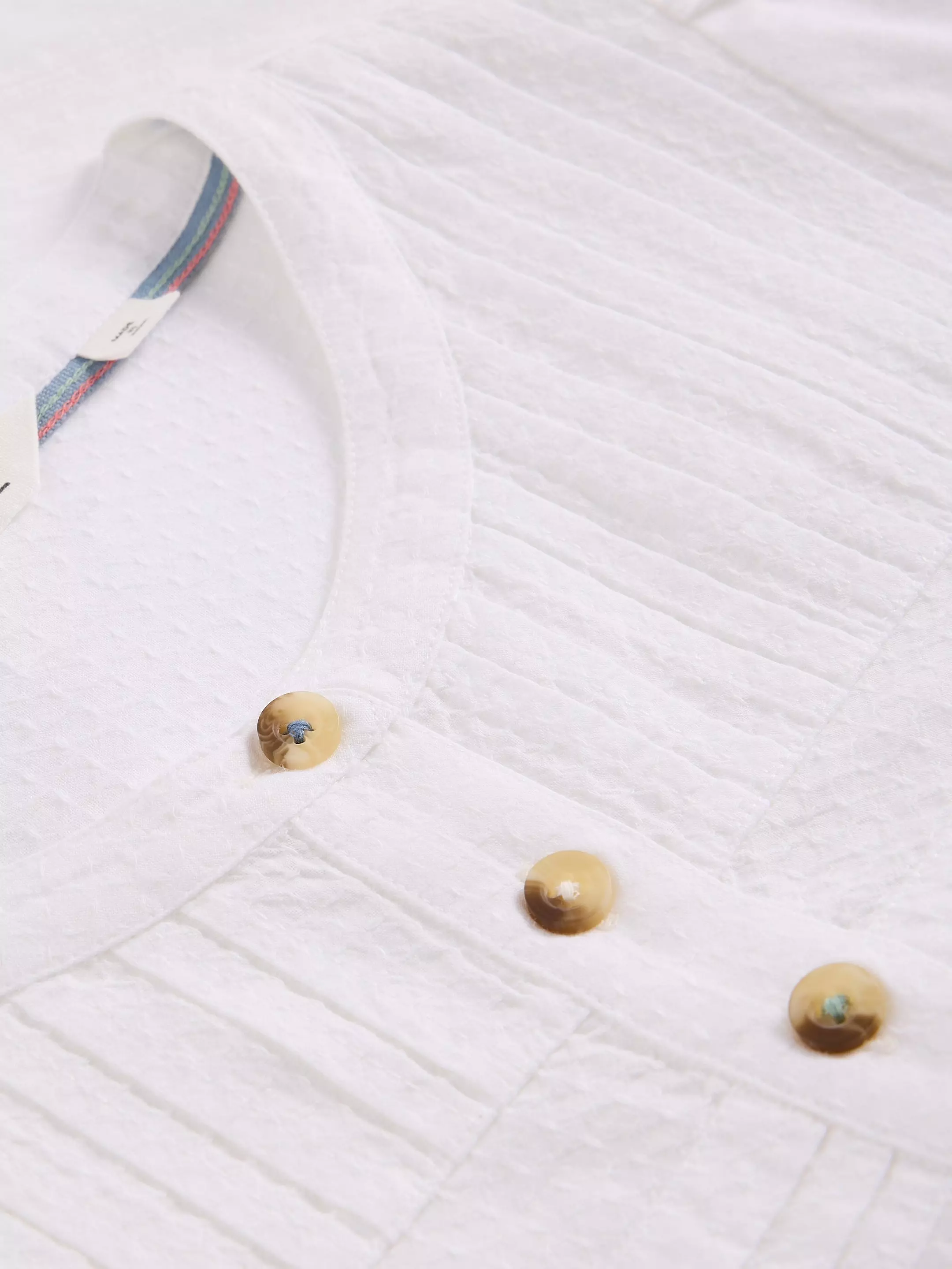 ISLA HALF BUTTON TOP 7 ISLA HALF BUTTON TOP