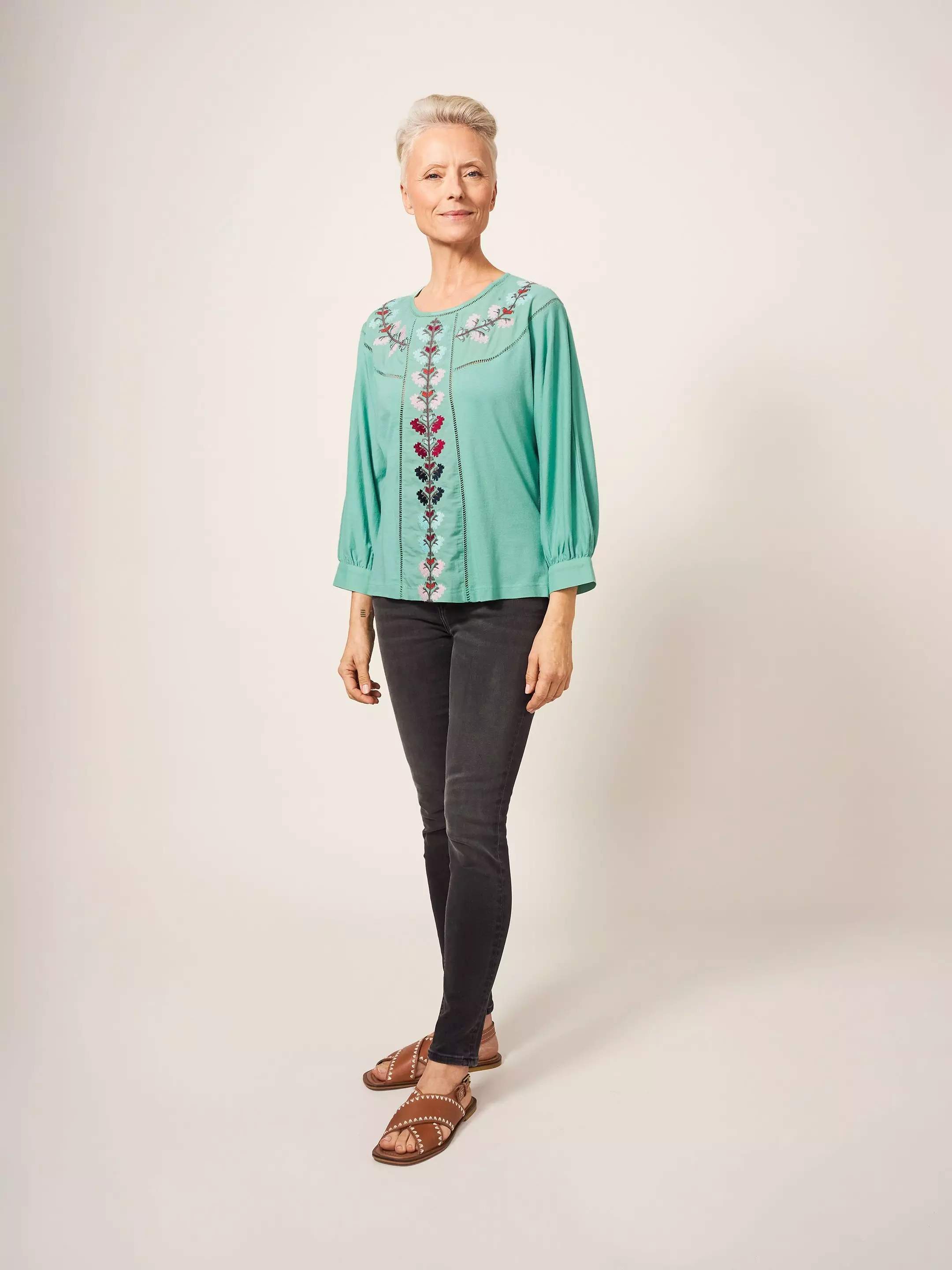 MOLLIE EMBROIDERED TOP 3 MOLLIE EMBROIDERED TOP