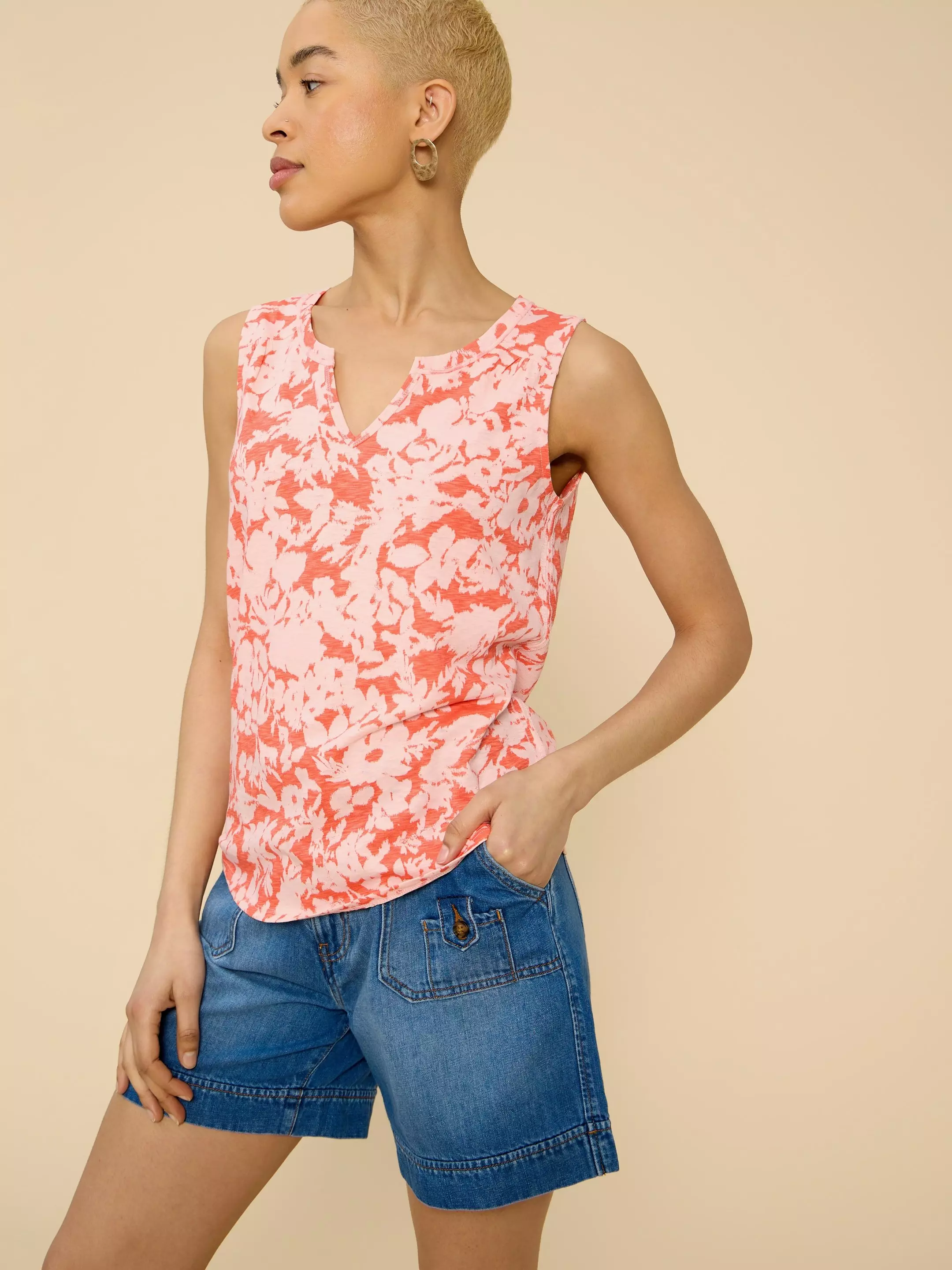 LAILA VEST 4 LAILA VEST