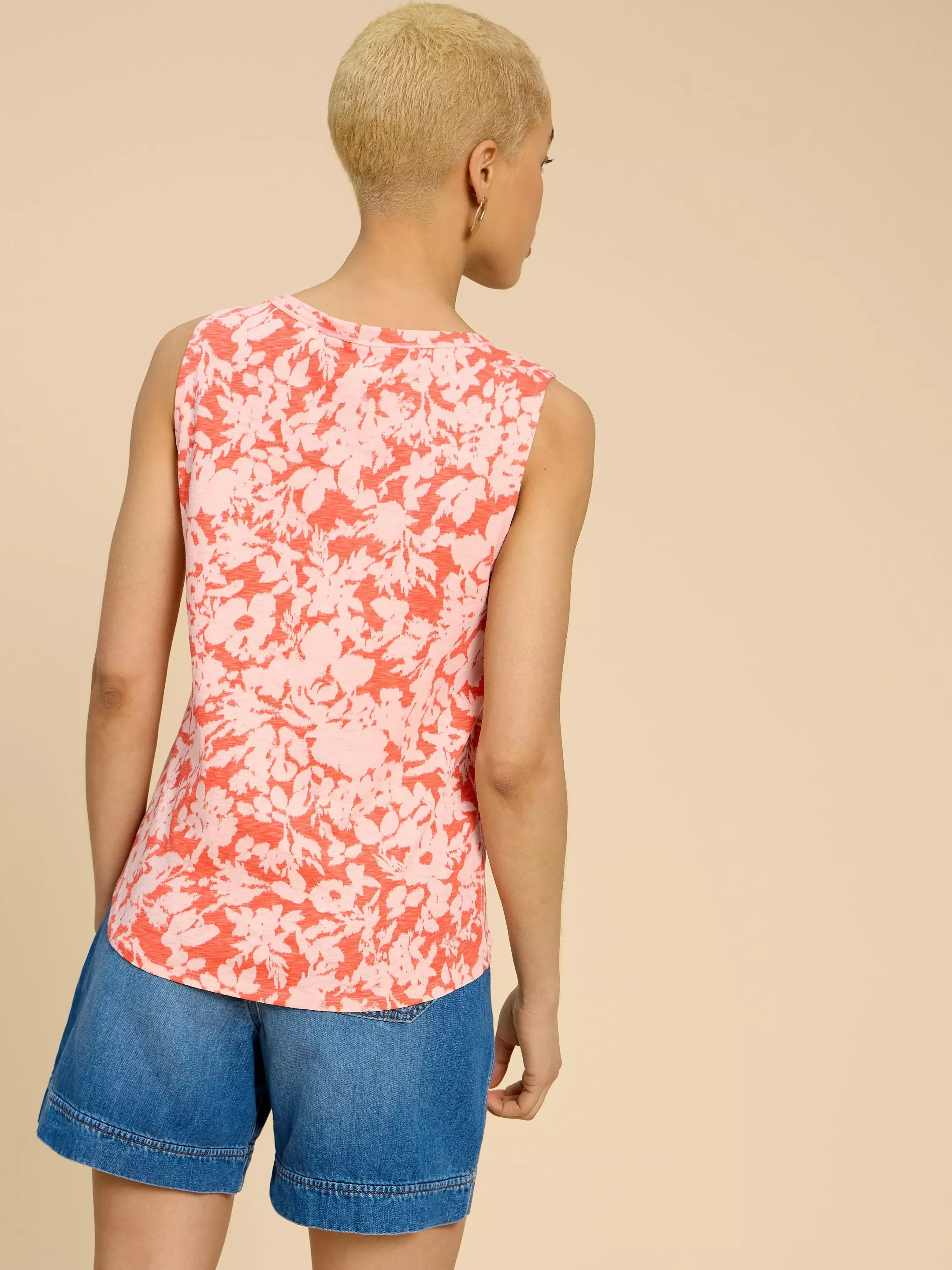 LAILA VEST 5 LAILA VEST